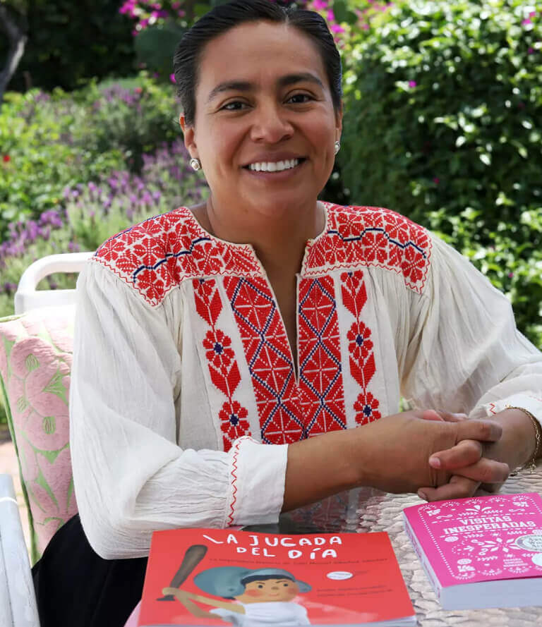 A pesar de la discriminación, migrante enaltece a Oaxaca utilizando la historia de su padre